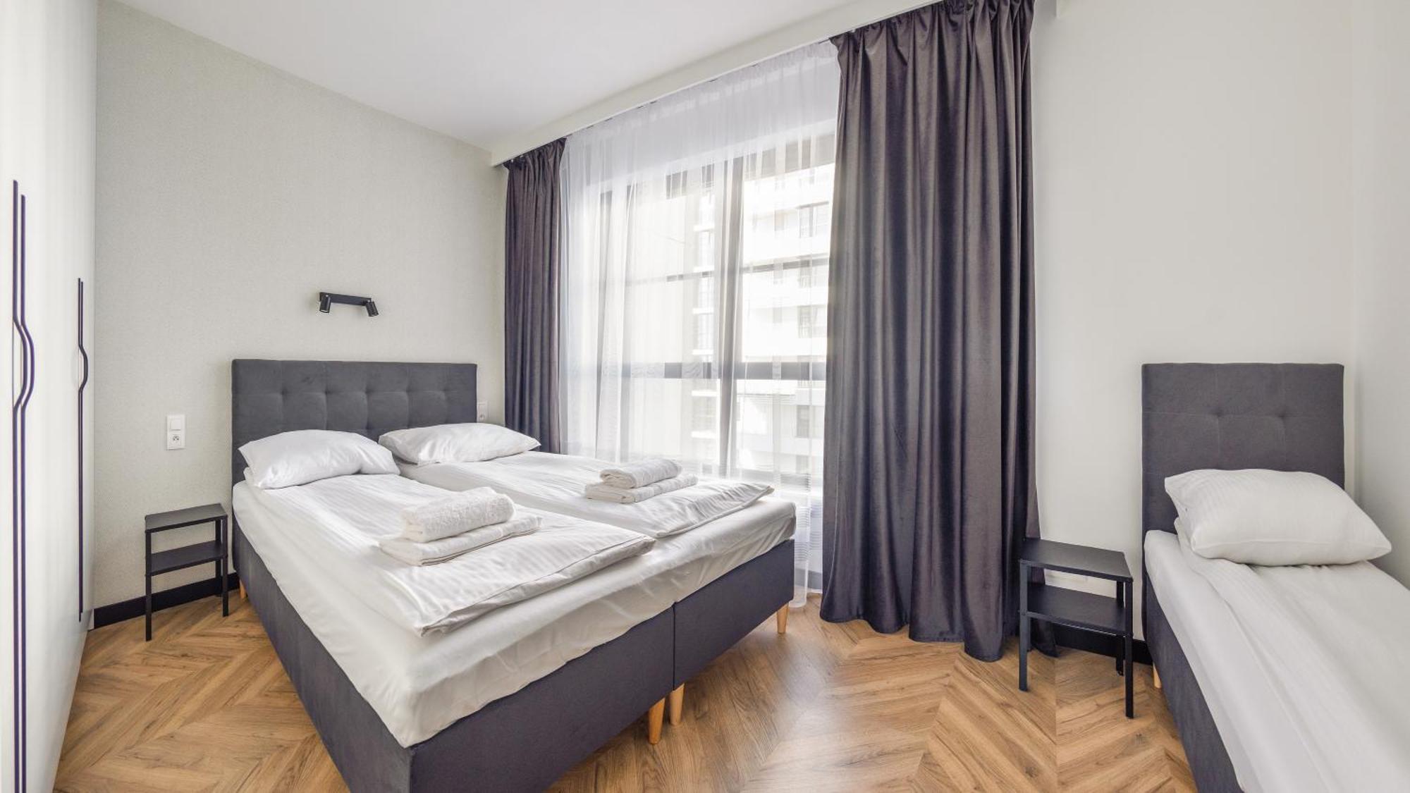 Flatbook - City Center Apartments Doki Living Gdańsk Extérieur photo