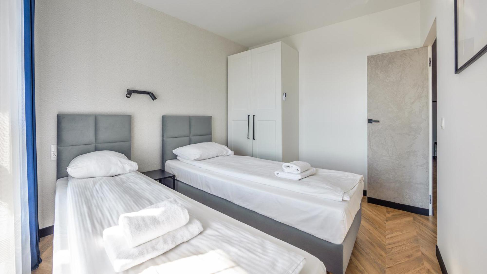 Flatbook - City Center Apartments Doki Living Gdańsk Extérieur photo