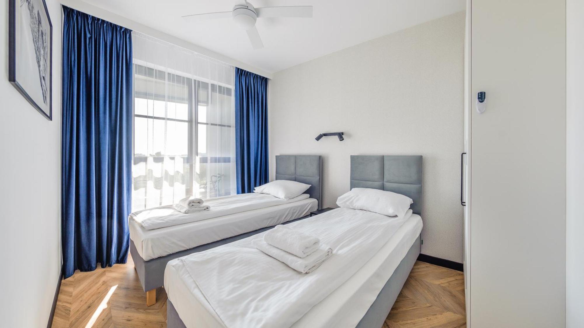 Flatbook - City Center Apartments Doki Living Gdańsk Extérieur photo